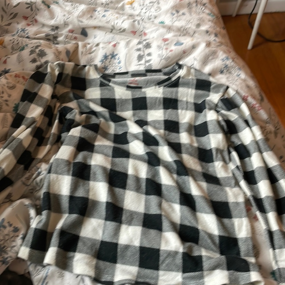 Checked top